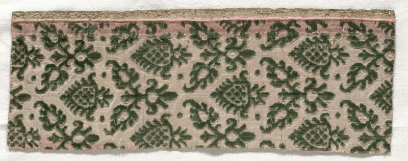 Velvet Fragment, 1500s. Italy, 16th century. Velvet (cut and uncut); silk; overall: 29 x 10.7 cm (11 7/16 x 4 3/16 in.)