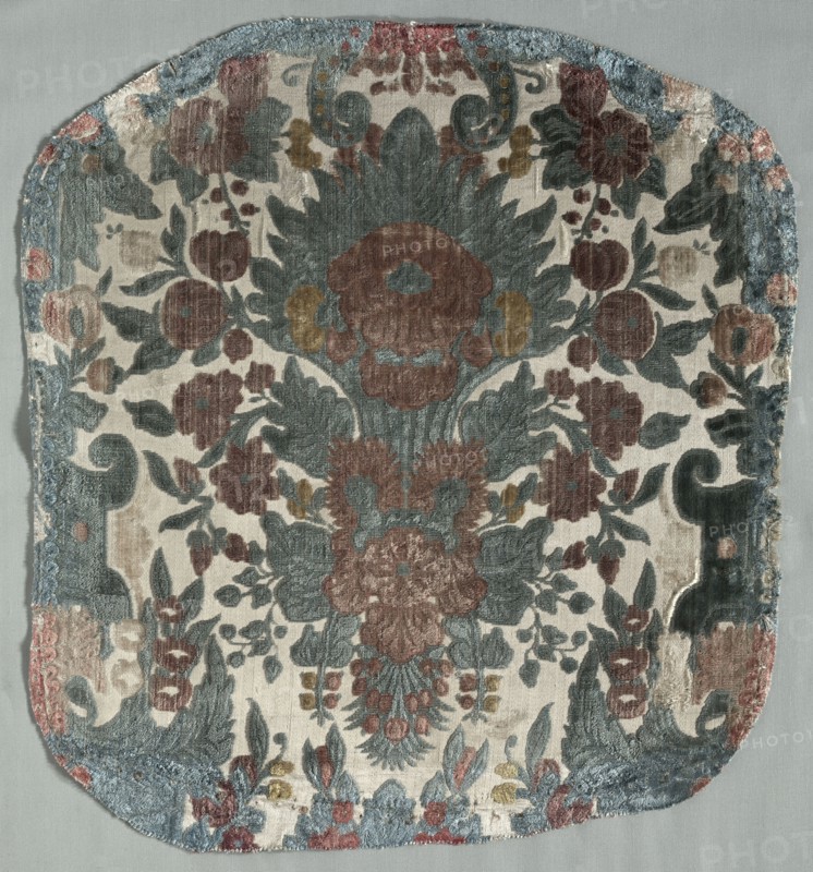 Velvet Fragment, late 1600s. Italy, late 17th century. Velvet; overall: 53 x 48 cm (20 7/8 x 18 7/8 in.).