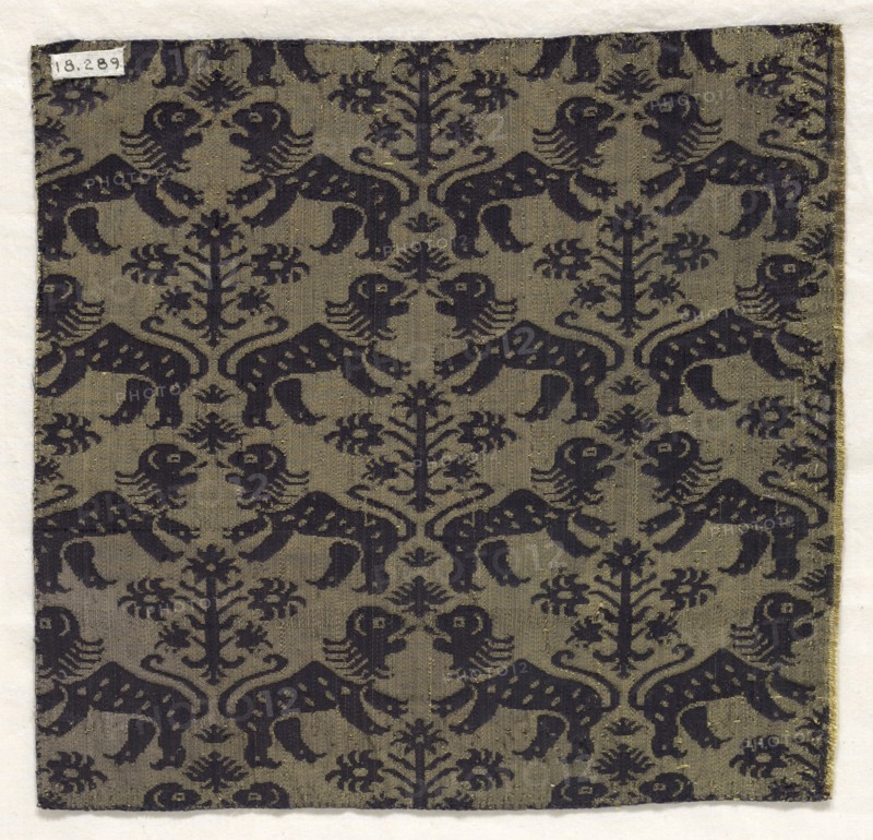 Fragment, 16th century. Spain, 16th century. Silk damask; average: 26.1 x 26.7 cm (10 1/4 x 10 1/2 in.)