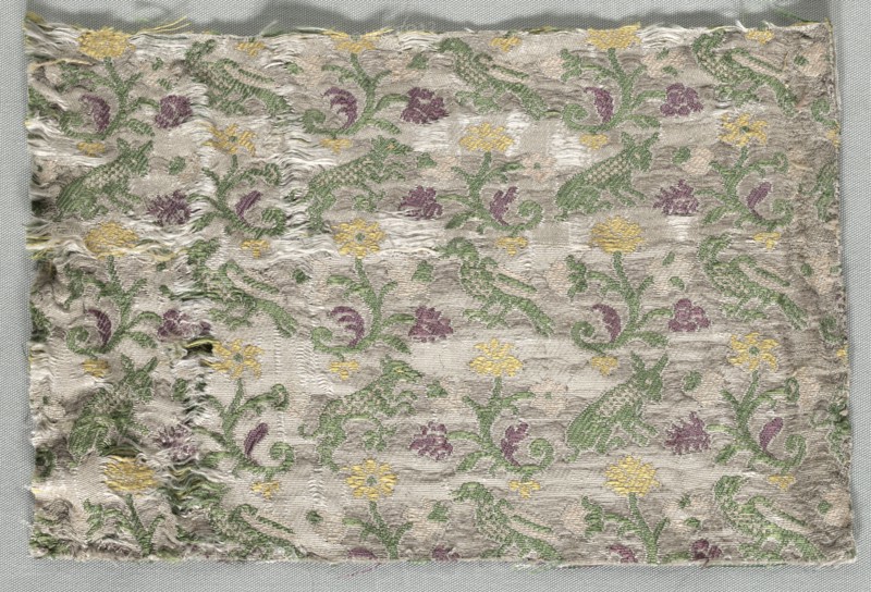 Textile Fragment, 1600s. Italy, 17th century. Silk lampas; overall: 15 x 23 cm (5 7/8 x 9 1/16 in.).