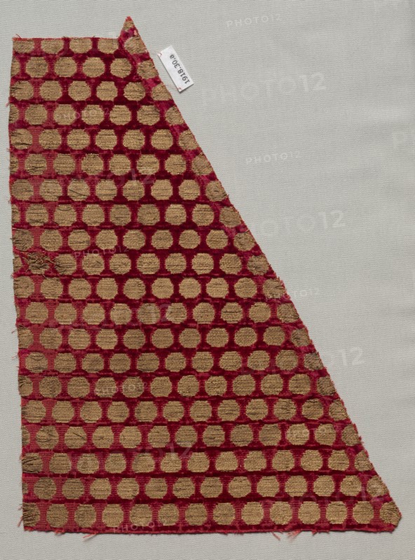 Velvet Fragment in Two Pieces, 1300s. Iran or Iraq, 14th century. Velvet, lancé, silk and Cyprian gold around silk core; overall: 21.5 x 28.5 cm (8 7/16 x 11 1/4 in.).