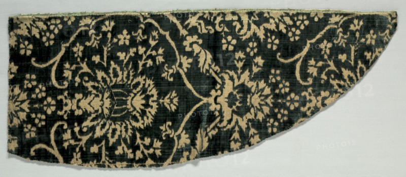 Velvet Fragment, 1400s. Italy, 15th century. Silk velvet; overall: 59.7 x 24.2 cm (23 1/2 x 9 1/2 in.)