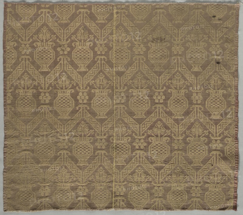 Textile, late 1500s. Italy, late 16th century. Damask; overall: 47 x 53.3 cm (18 1/2 x 21 in.).