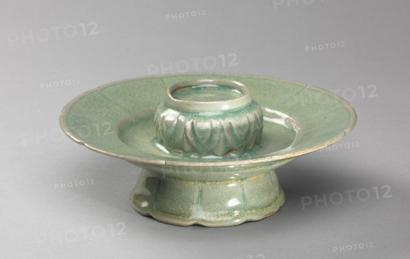 Floral-shaped Cup Stand, 14th century. Korea, Goryeo period (918-1392). Pottery; outer diameter: 16.9 cm (6 5/8 in.); overall: 6.2 cm (2 7/16 in.).
