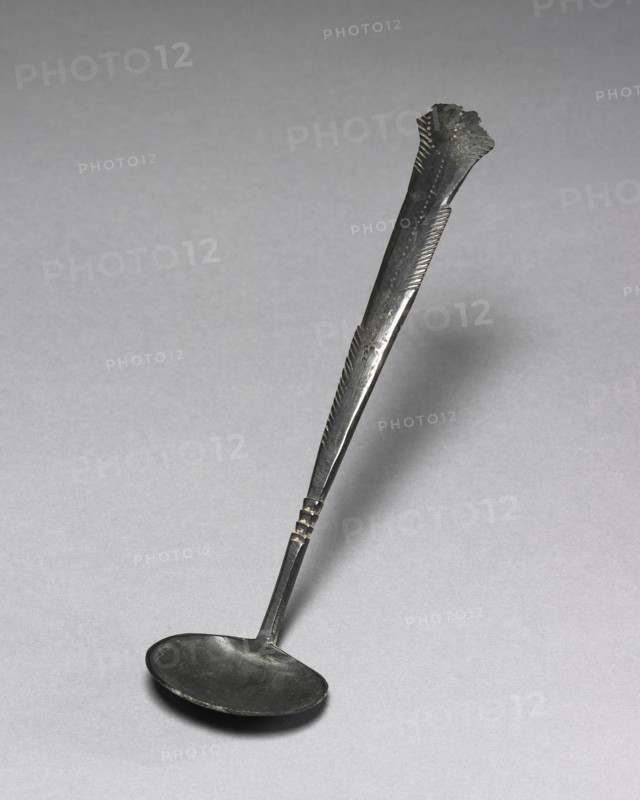 Spoon, 918-1392. Korea, Goryeo period (918-1392). Bronze; overall: 16.9 cm (6 5/8 in.).