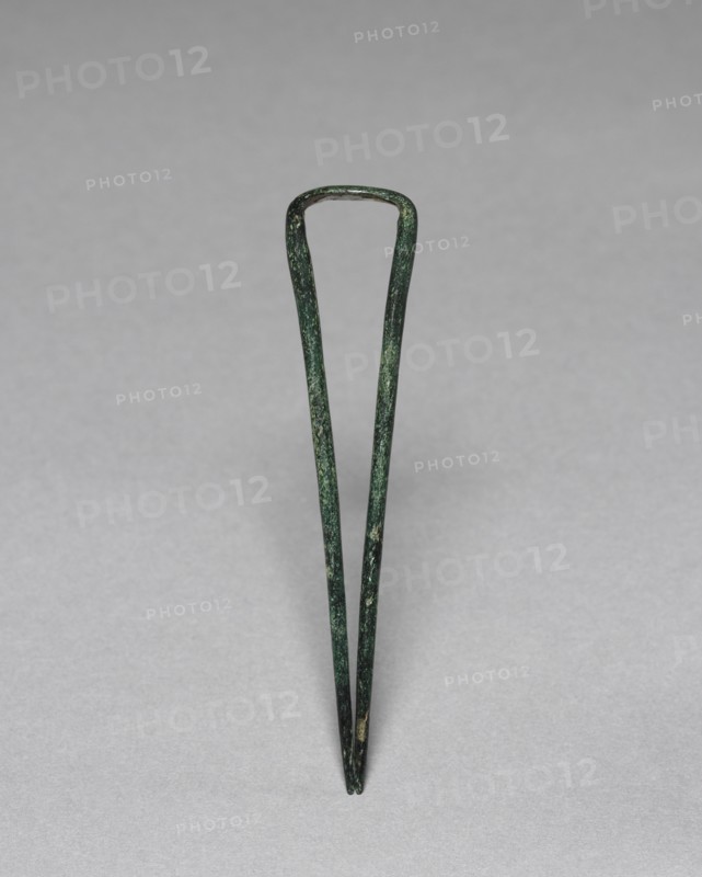 Bronze Topknot Pin, 918-1392. Korea, Goryeo period (936-1392). Bronze; overall: 2 cm (13/16 in.).