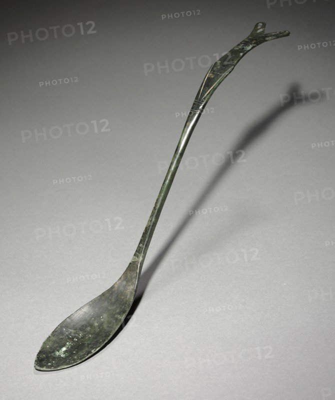 Spoon with Fish-Tail Design, 918-1392. Korea, Goryeo period (918-1392). Bronze; overall: 26.9 cm (10 9/16 in.).