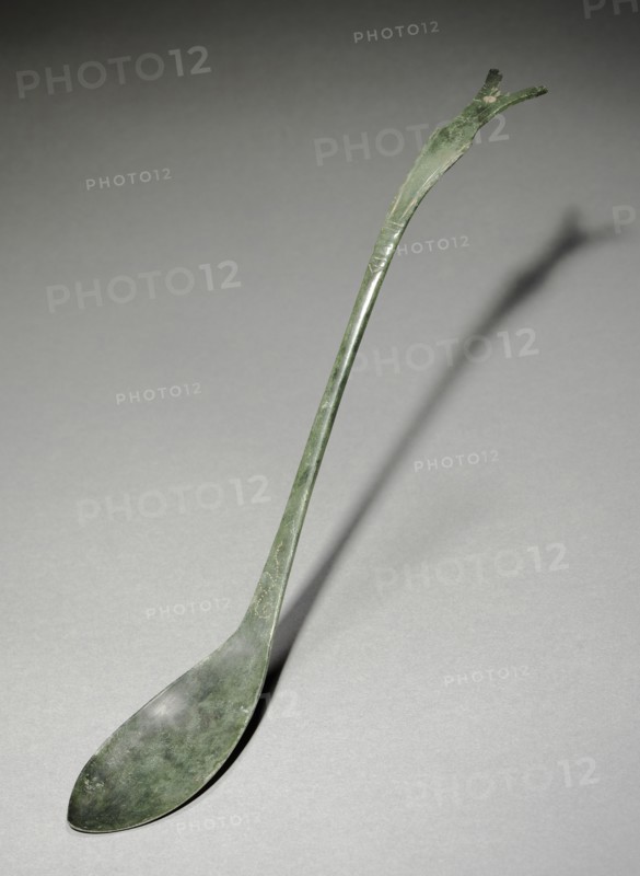 Spoon with Fish-Tail Design, 918-1392. Korea, Goryeo period (918-1392). Bronze; overall: 25.1 cm (9 7/8 in.).