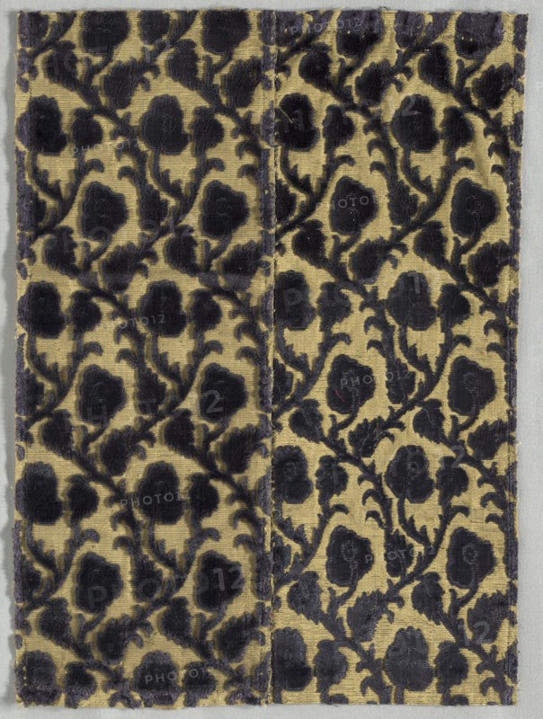 Brocade Textile, 1600s. Italy, 17th century. Brocade; silk and metal; overall: 38.1 x 27.9 cm (15 x 11 in.)