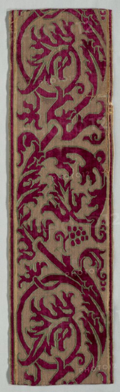 Border Fragment, late 1600s. Italy, late 17th century. Velvet (cut and uncut); silk; overall: 38.1 x 43.2 cm (15 x 17 in.)