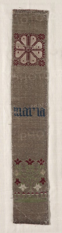 Woven Band, 1300s - 1400s. Germany, Cologne, 14th-15th century. Compound twill weave; linen, silk, gold thread; overall: 46.4 x 8 cm (18 1/4 x 3 1/8 in.)