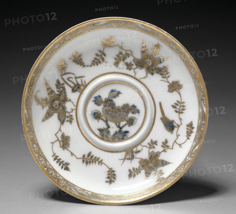 Covered Bowl and Dish (plate), 1730-1740. Meissen Porcelain Factory (German). Gilt porcelain; overall: 2.9 x 17 cm (1 1/8 x 6 11/16 in.).