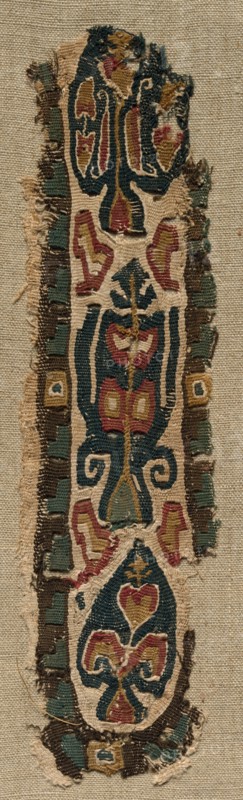 Fragment of a Clavus, 800s. Egypt, late Abbasid or Tulunid period, 9th century. Tapestry weave; wool and linen; overall: 5.8 x 21.3 cm (2 5/16 x 8 3/8 in.).