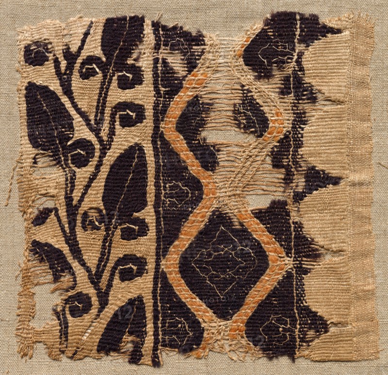 Fragment of a Large Cloth, Perhaps a Pallium, 400s - 500s. Egypt, Byzantine period, 5th - 6th period. Tabby weave, inwoven tapestry ornament; wool and linen; overall: 16 x 15.6 cm (6 5/16 x 6 1/8 in.).