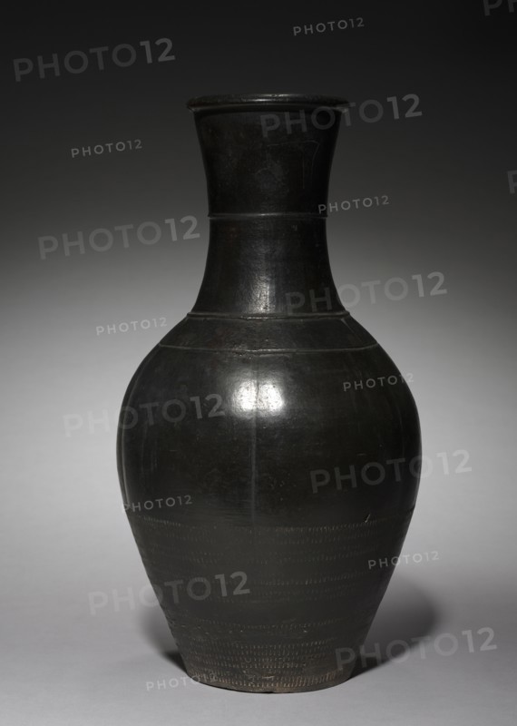 Vase, 916-1125. Northeast China, Liao dynasty (916-1125). Burnished stoneware; overall: 43.2 cm (17 in.).