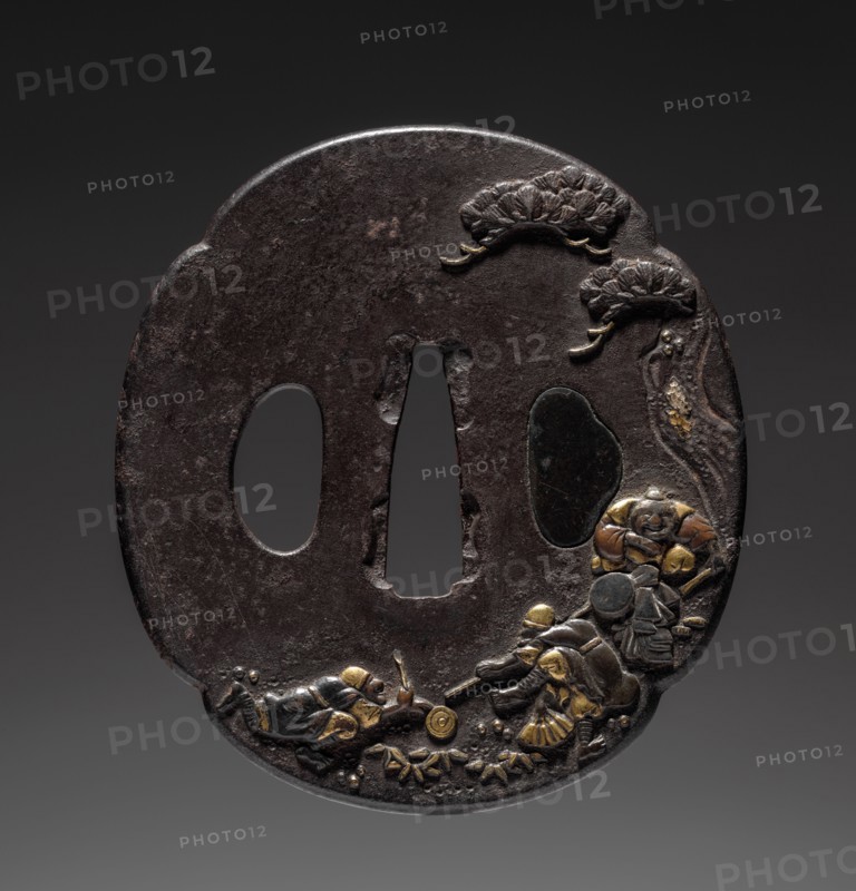 Sword Guard, 1615-1868. Japan, Edo Period (1615-1868). Iron, gold, and mother-of-pearl; overall: 6.8 x 7.6 cm (2 11/16 x 3 in.).