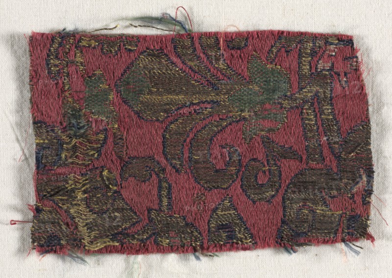 Textile Fragment, 15th century. Spain, Islamic period, 15th century. Lampas weave, satin; silk and gold; average: 6.4 x 9.7 cm (2 1/2 x 3 13/16 in.)
