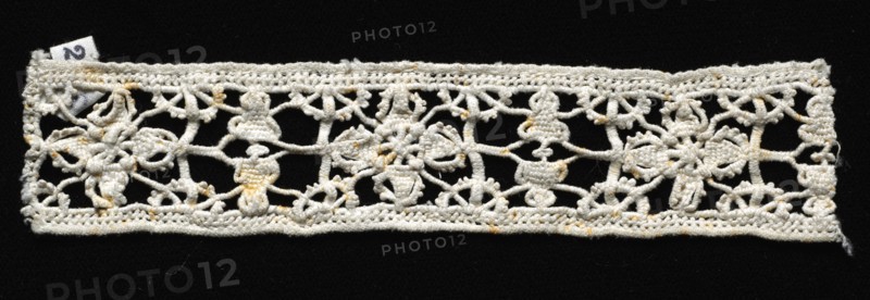 Needlepoint (Reticella) Lace Insertion, 16th century. Italy, Venice, 16th century. Lace, needlepoint: linen; average: 2.9 x 13.4 cm (1 1/8 x 5 1/4 in.)