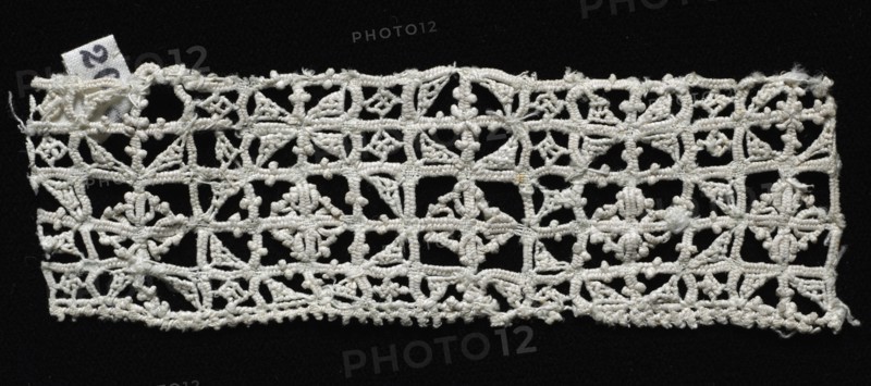 Needlepoint (Reticella) Lace Insertion, 16th century. Italy, Venice, 16th century. Lace, needlepoint: linen; average: 3.5 x 10.9 cm (1 3/8 x 4 5/16 in.).