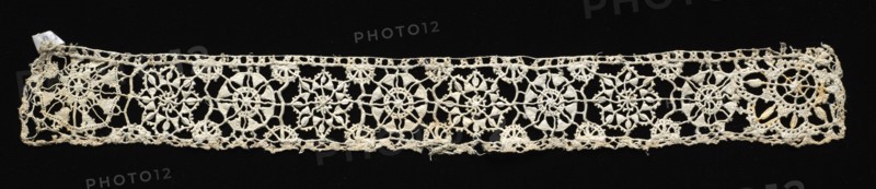 Needlepoint (Reticella) Lace Insertion, 16th century. Italy, Venice, 16th century. Lace, needlepoint: linen; average: 4.2 x 36.9 cm (1 5/8 x 14 1/2 in.).