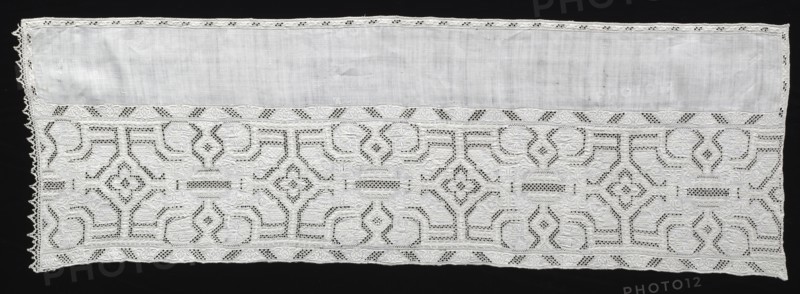 Needlepoint (Cutwork) and Bobbin Lace Panel, late 16th century. Italy, Venice ?, late 16th century. Lace, needlepoint: linen; average: 33 x 104.5 cm (13 x 41 1/8 in.).