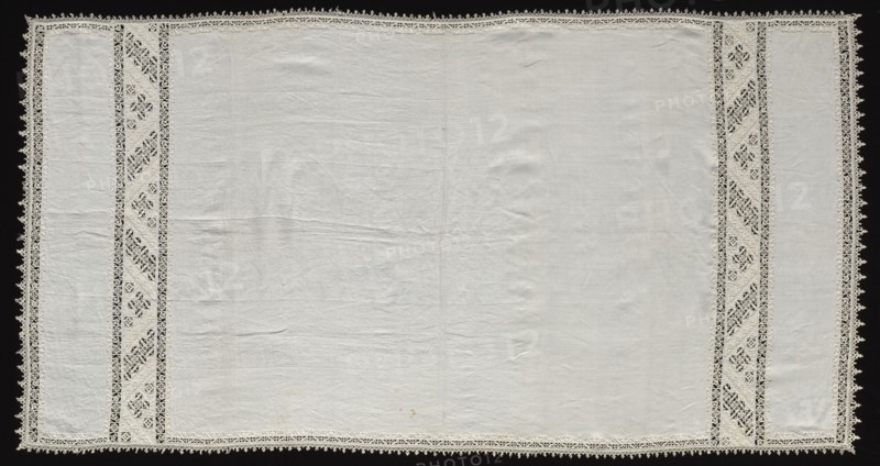 Needlepoint (Cutwork) and Bobbin Lace Cloth, 16th century. Italy, Venice ?, 16th century. Lace, needlepoint and bobbin: linen; average: 83.2 x 161.3 cm (32 3/4 x 63 1/2 in.).
