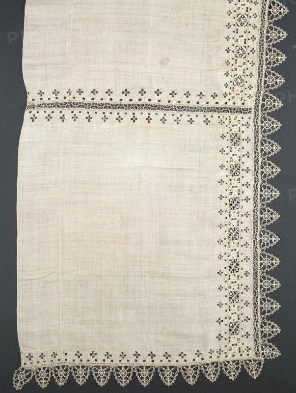 Needlepoint (Cutwork) and Bobbin Lace Altar Frontal, 16th century. Italy, Genoa, 16th century. Lace, needlepoint and bobbin: linen; average: 81.6 x 245.7 cm (32 1/8 x 96 3/4 in.)