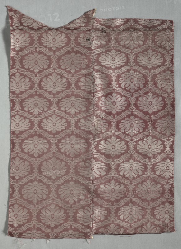 Textile Fragment, 1600s. Italy, 17th century. Damask, silk; overall: 99.7 x 18.7 cm (39 1/4 x 7 3/8 in.)