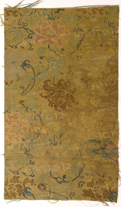 Fragment, 1700s. China, 18th century. Twill ground; silk diasper weave; overall: 27.5 x 16.5 cm (10 13/16 x 6 1/2 in.).