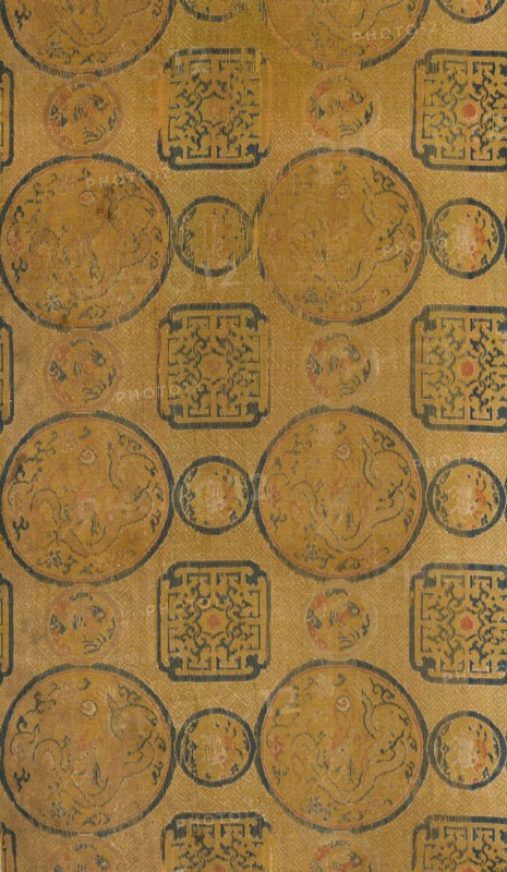 Fragment, 1700s. China, 18th century. Silk; overall: 33.1 x 19.1 cm (13 1/16 x 7 1/2 in.)