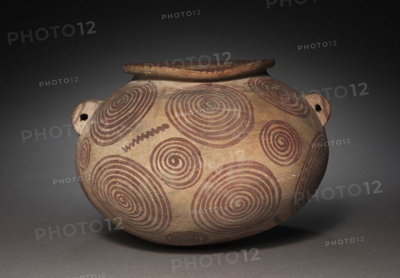 Squat Jar with Lug Handles, 4000-3000 BC. Egypt, Predynastic Period, Naqada IIb Period. Marl clay; diameter: 21.2 cm (8 3/8 in.); diameter of mouth: 9.1 cm (3 9/16 in.); overall: 15.2 cm (6 in.).