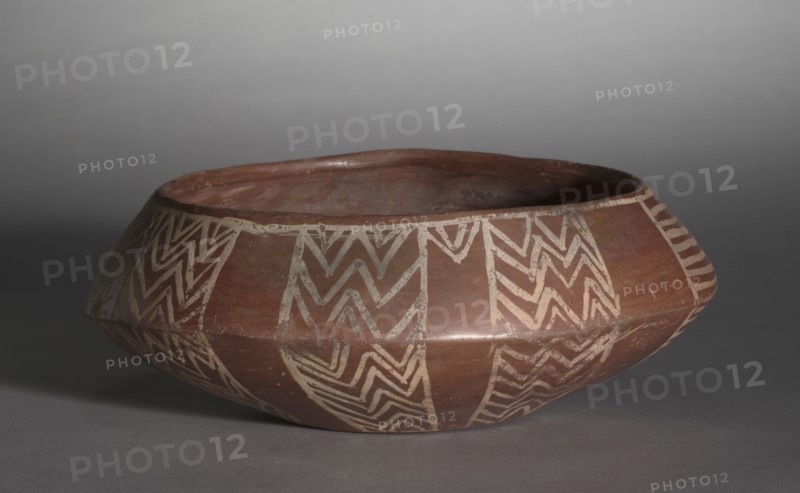 White Cross-Lined Bowl with Turtle and Sun, c. 4000-3400 BCs. Egypt, early Predynastic Period, Naqada I-IIa period. Nile silt pottery; diameter: 18.1 cm (7 1/8 in.); diameter of mouth: 13.7 cm (5 3/8 in.); overall: 6.7 cm (2 5/8 in.).