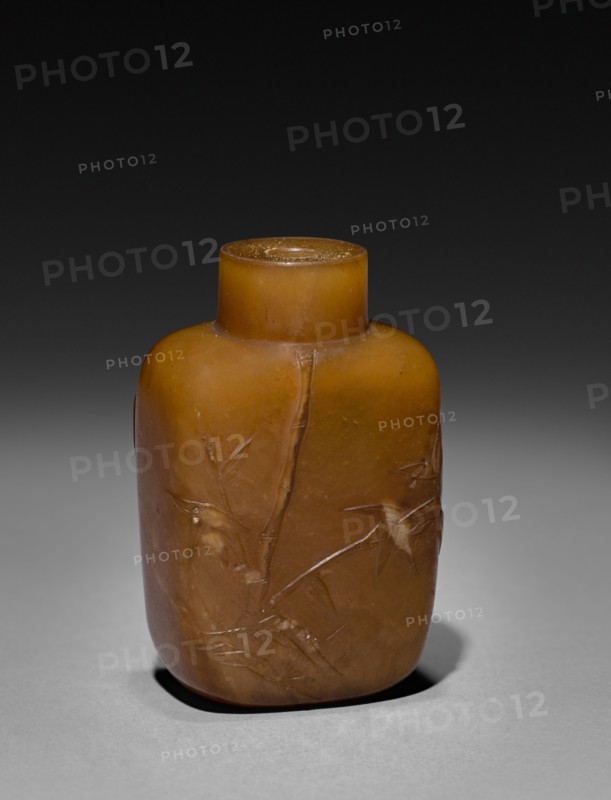 Snuff Bottle, 1644-1912. China, Qing dynasty (1644-1911). Glass; overall: 7 cm (2 3/4 in.).