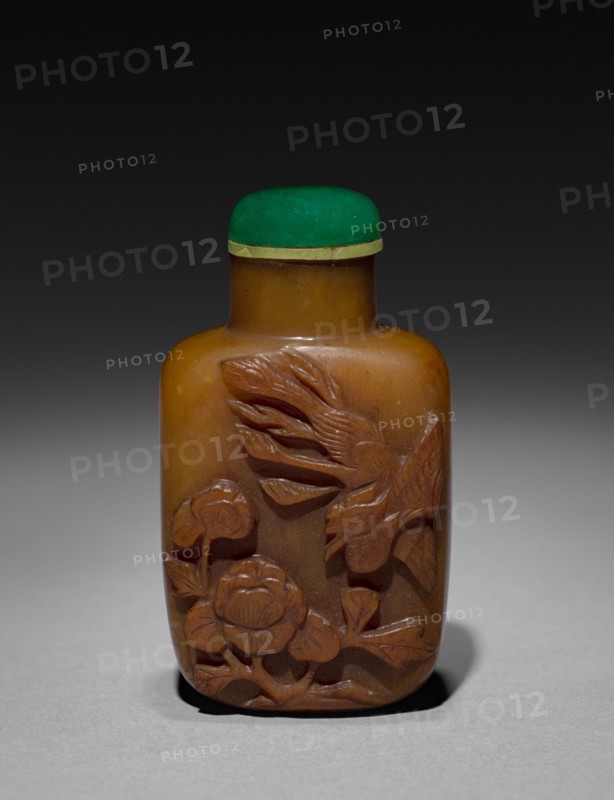 Snuff Bottle, 1644-1912. China, Qing dynasty (1644-1911). Glass; overall: 7 cm (2 3/4 in.).