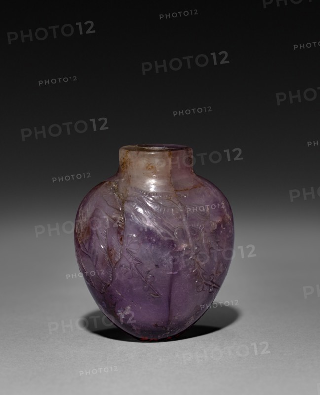 Snuff Bottle, 1644-1912. China, Qing dynasty (1644-1911). Glass; overall: 6.4 cm (2 1/2 in.).