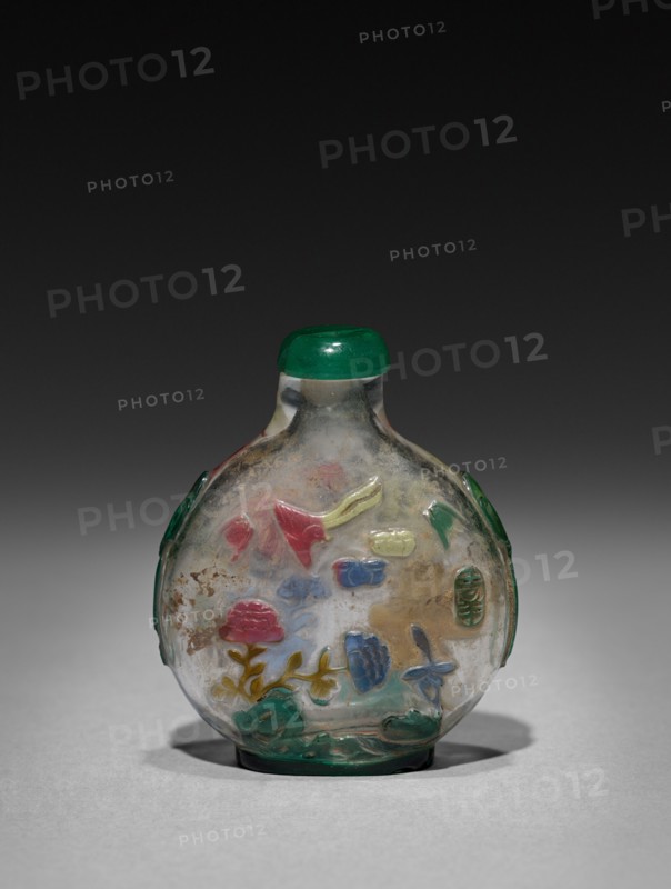 Snuff Bottle, 1644-1912. China, Qing dynasty (1644-1911). Glass; overall: 5.8 cm (2 5/16 in.).