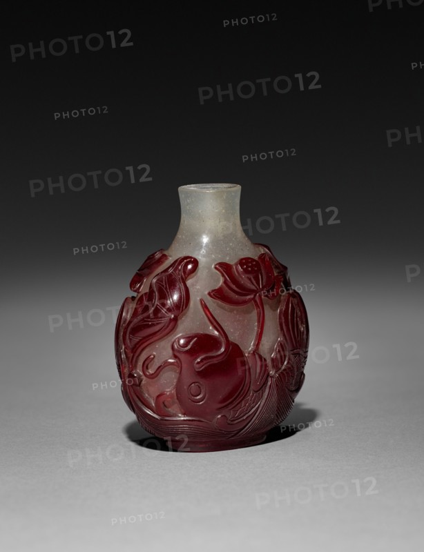 Snuff Bottle, 1644-1912. China, Qing dynasty (1644-1911). Glass; overall: 7.4 cm (2 15/16 in.).