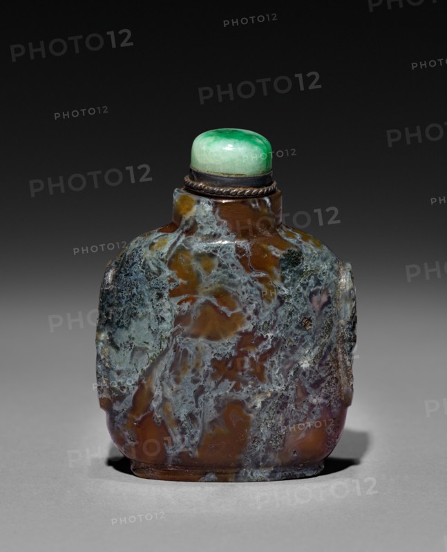 Snuff Bottle, 1644-1912. China, Qing dynasty (1644-1911). Glass; overall: 6.4 cm (2 1/2 in.).