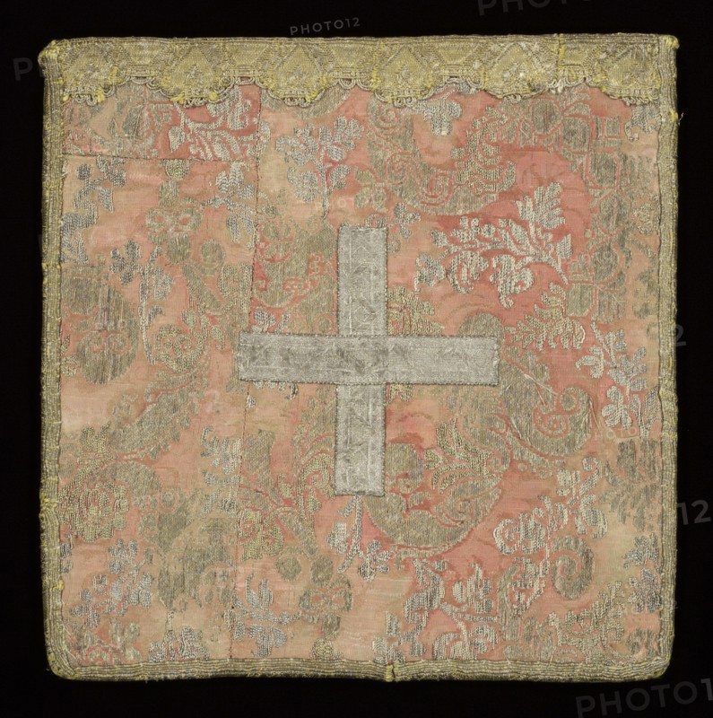 Burse (Corporal Case), second half of 18th century. Italy, Venice, second half 18th century. Silk satin damask, brocaded; silk, silver and gold; overall: 25.5 x 25.5 cm (10 1/16 x 10 1/16 in.).