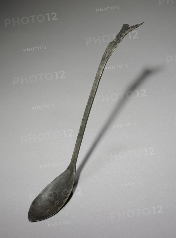 Spoon with Fish-Tail Design, 918-1392. Korea, Goryeo period (918-1392). Bronze; overall: 26 cm (10 1/4 in.).