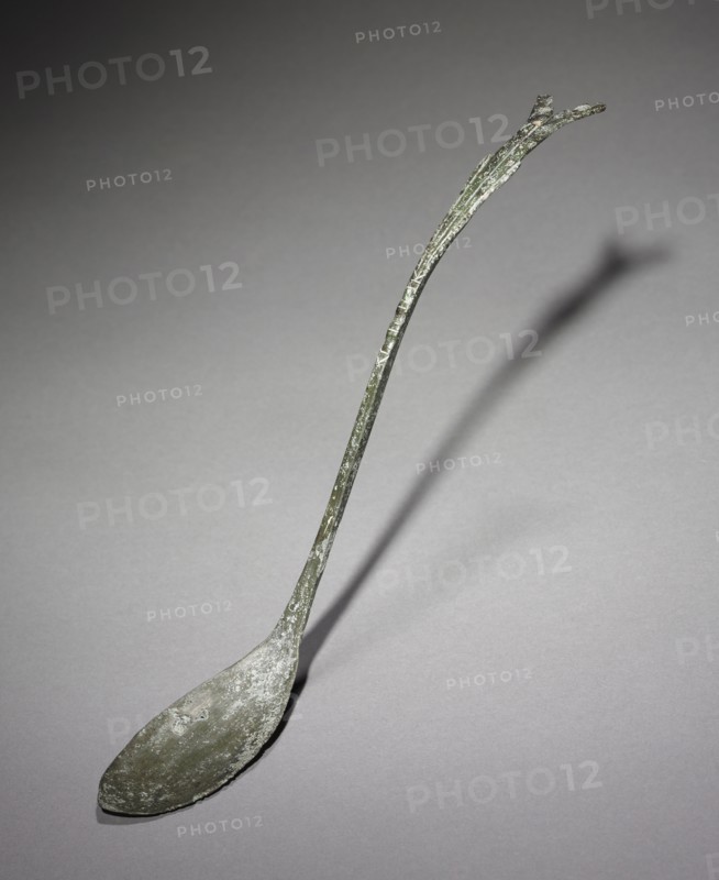 Spoon with Fish-Tail Design, 918-1392. Korea, Goryeo period (918-1392). Bronze; overall: 28.5 cm (11 1/4 in.).