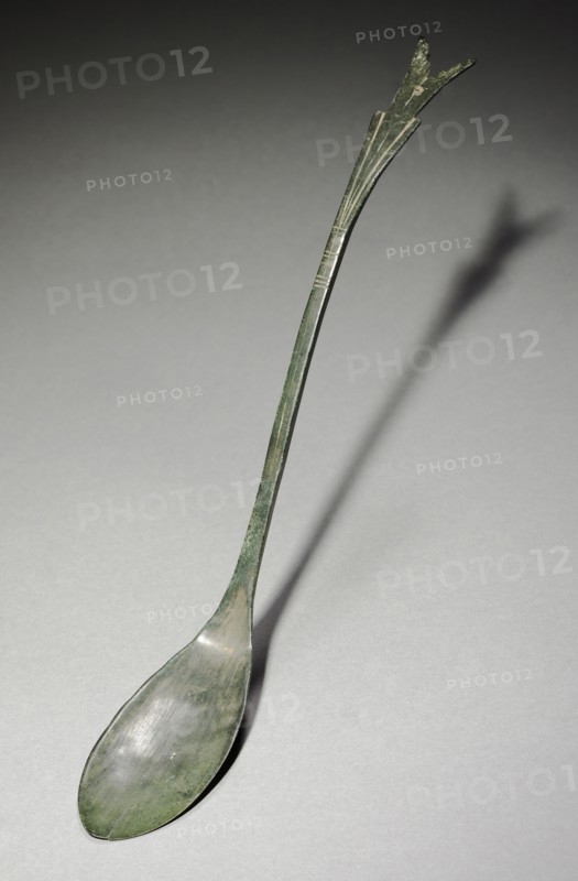 Spoon with Fish-Tail Design, 1200s. Korea, Goryeo period (918-1392). Bronze; overall: 26.5 cm (10 7/16 in.).