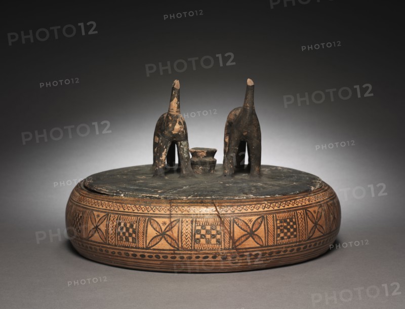 Geometric Pyxis, 700s BC. Greece, 8th century BC. Earthenware; diameter: 30.1 cm (11 7/8 in.); overall: 17.7 cm (6 15/16 in.).