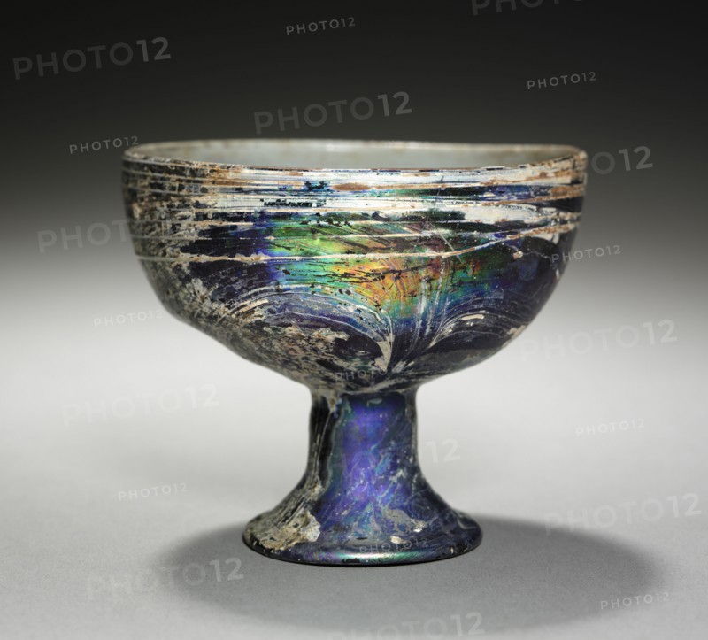 Chalice (?), 100-300. Italy, Roman, 2nd-3rd Century. Glass; overall: 8 x 9 cm (3 1/8 x 3 9/16 in.).
