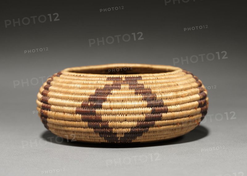 Bowl, 1890. California, Pomo, Late 19th- Early 20th century. Undyed Bulrush, Sedge; Coiled (3 rods); overall: 4 x 9.5 cm (1 9/16 x 3 3/4 in.).