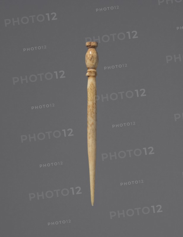 Hairpin, 400s BC. Greece, 5th Century BC. Ivory; overall: 7.5 cm (2 15/16 in.).