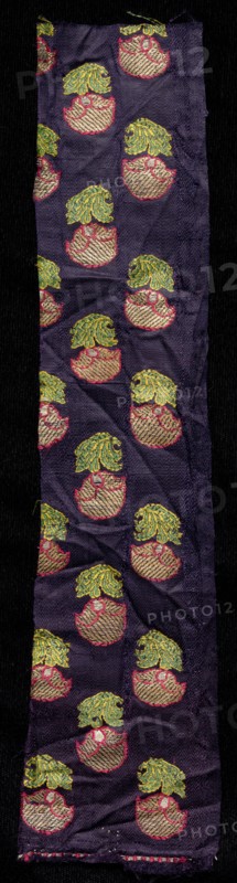 Fragment, 1800s. India, 19th century. Brocade; silk, gold and silver threads; overall: 27.9 x 6.4 cm (11 x 2 1/2 in.)