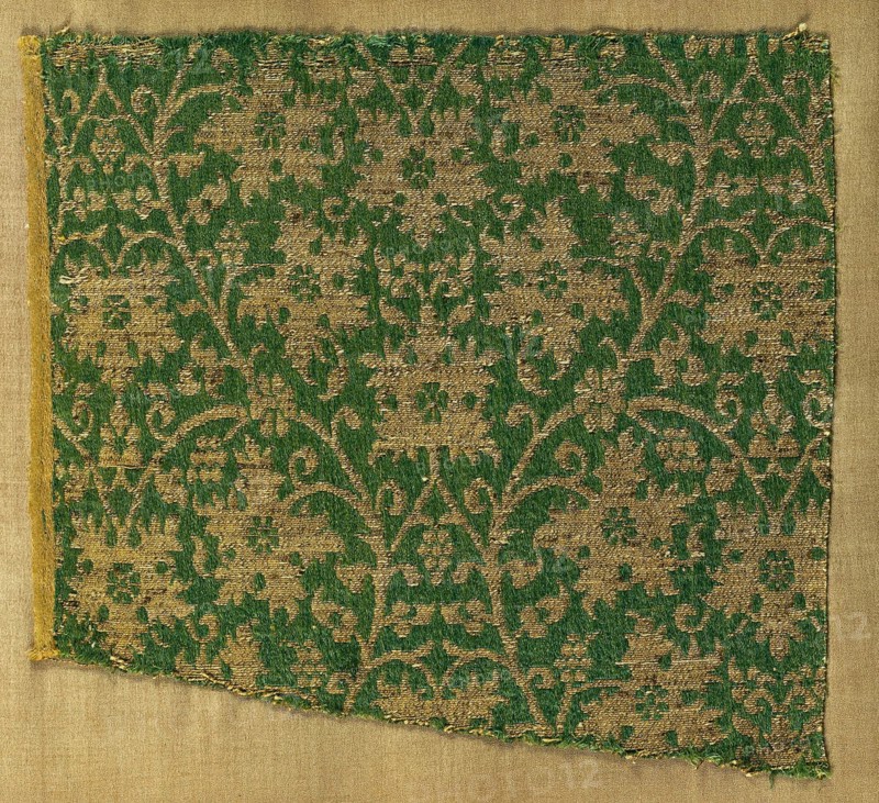Lampas with scrolling vines and grape leaves, 1300s. Probably Iran. Lampas: silk and gold thread; overall: 21 x 22.9 cm (8 1/4 x 9 in.)