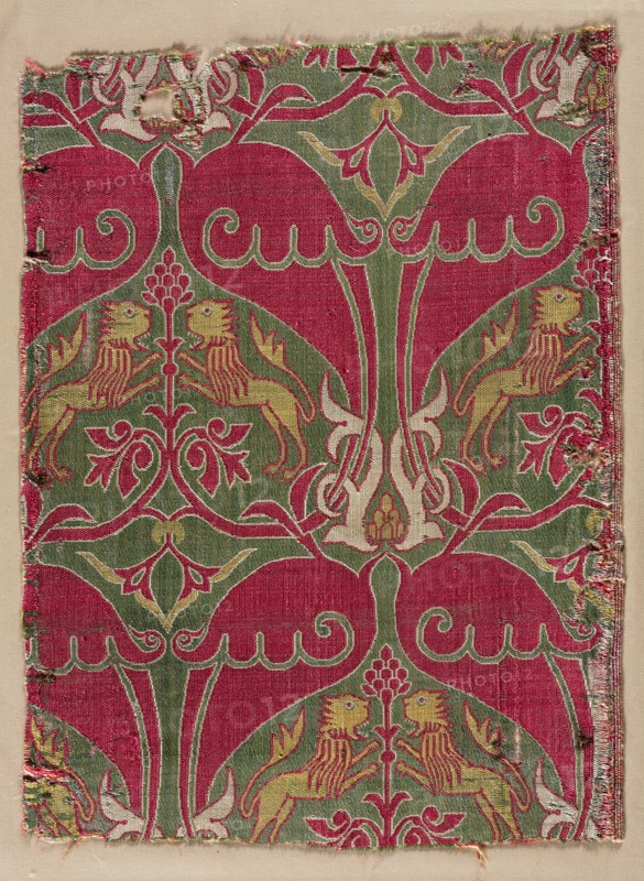 Lampas with rampant lions, palmettes, and escutcheons, 1400s. Spain, Granada, Nasrid period. Lampas: silk; average: 34.2 x 25.2 cm (13 7/16 x 9 15/16 in.)