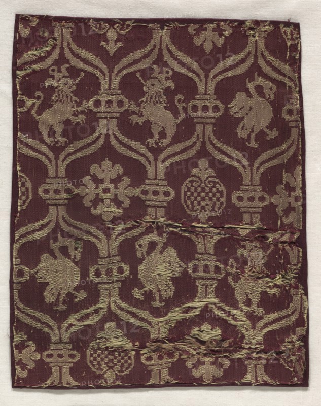 Fragment of Silk Damask, 16th century. Spain, 16th century. Silk; overall: 18.5 x 14.6 cm (7 5/16 x 5 3/4 in.).